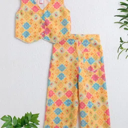 The Magic Wand Woven Sleeveless Paisley Printed Top With Pocket Detailed Coordinating Palazzo Set - Yellow-picture-27