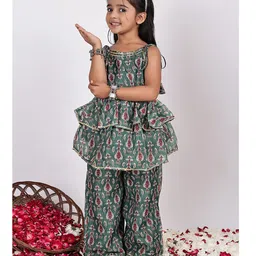NEUDIS Woven Sleeveless Ikat Printed Kurti & Pant Set - Green-picture-13