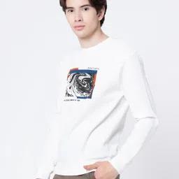 Red Tape Off White Regular Fit Graphic Sweatshirt image 4