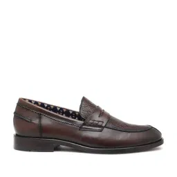 Arrow Men's Brown Formal Loafers image 2
