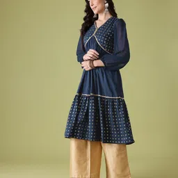 Anouk Geometric Foil Print V-Neck A-Line Empire Kurta image 3