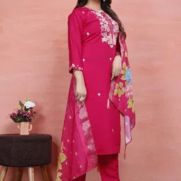Milastru Floral Embroidered Sequinned Round Neck Kurta With Trousers & Dupatta image 2