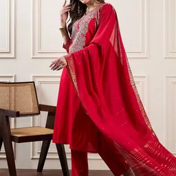 House of Pataudi Embroidered Notch-Neck Straight Kurta With Trousers And Dupatta image 5