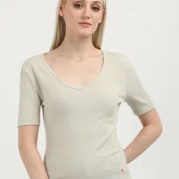 Calvin Klein Jeans Women Printed V-Neck Pockets Slim Fit T-shirt-image-41