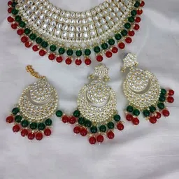 Gyaan Jewels Gold-Plated Stone-Studded & Beaded Necklace & Earrings With Maang Tika-picture-37