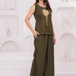 Fabmoha Embroidered Round Neck Tunic With Palazzos Co-Ords image 3