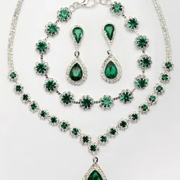 Sukkhi Rhodium-Plated Artificial Stones Studded Jewellery Set image 3