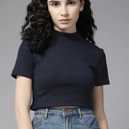 Roadster Woman Solid Crop Top-picture-15