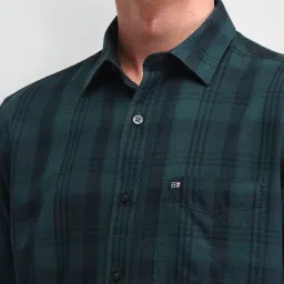 Arrow Sport Green Regular Fit Checks Shirt image 5