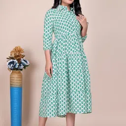 VenderVilla Women Ethnic Motifs Printed Tiered Fit & Flare Midi Dress image 2