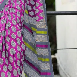 Saree Mall Pink Printed Sarees With Unstitched Blouse image 5