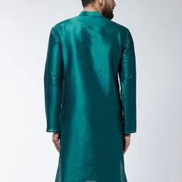 SOJANYA Men Green Solid Straight Kurta image 2