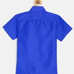 THANGAMAGAN Half Sleeves Solid Shirt - Blue image 3