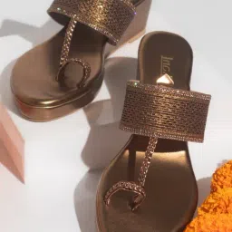 Inc.5 Women's Antique Gold Toe Ring Wedges-image-21