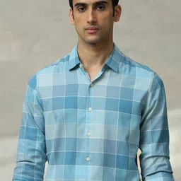 Mufti Men Slim Fit Checked Spread Collar Cotton Casual Shirt-picture-33