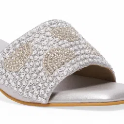 Eridani Women's Esha Silver Casual Sandals image 5