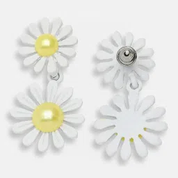 Sohi Gold Plated Pearls Party Drop Earrings image 5