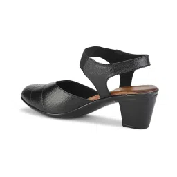 Pelle Albero Women's Black Ankle Strap Sandals image 5