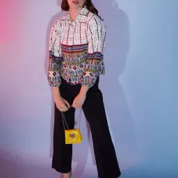 BUYNEWTREND White Cotton Printed Shirt image 5