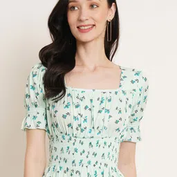 Moda Rapido Floral Printed Smocked Detail Crop Top-picture-41