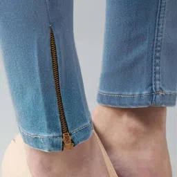 Miss Chase Blue Clean Look Regular Length Zipper Detailing Scraped Stretchable Denim Jeans image 5