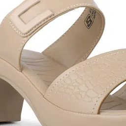 Inc.5 Women's Beige Casual Sandals image 5