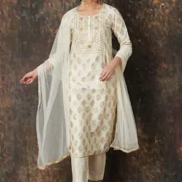 Melange by Lifestyle Off-White Embroidered Kurta Pant Set With Dupatta-picture-14