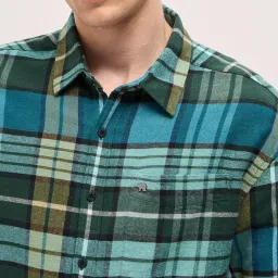 The Bear House Green Cotton Relaxed Checks Casual Shirt image 5