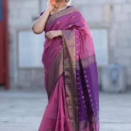 Lyzoo Woven Design Zari Handloom Saree-image-38