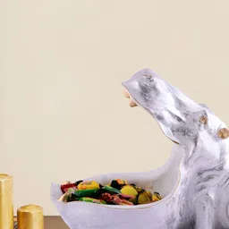 Zart White Idol Showpiece image 4