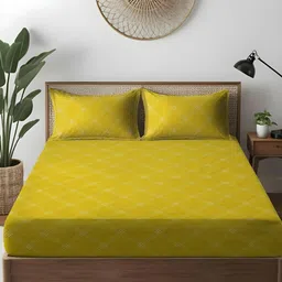 WEAVE AND DECOR Green 300 TC Bedsheet with 2 Pillow Covers-image-9