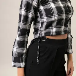 BUYNEWTREND Black Check Shirt image 5