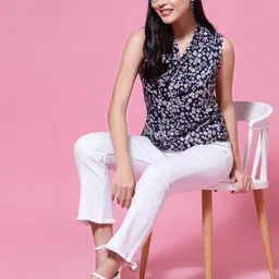 Oomph! Floral Printed Tie-Up Neck Sleeveless Crepe Top image 3