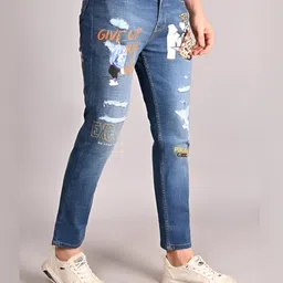 WHITE APPLE JNS Men Slim Fit Mid-Rise Mildly Distressed Light Fade Stretchable Jeans image 4