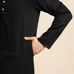 RAJUBHAI HARGOVINDAS Men Black Pastels Kurta image 5