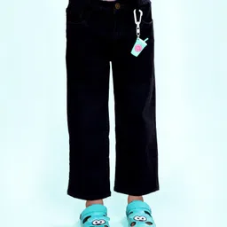 Kiddopanti Denim Woven Solid Jeans With Boba Tea Designed Keychain - Black-image-30