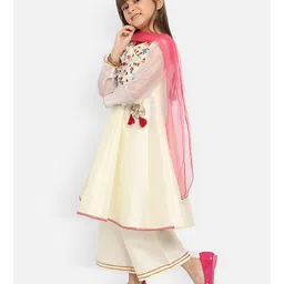 nautinati Nauti Nati Full Sleeves Floral Embroidered & Lace Embellished Angrakha Style Kurta With Palazzo & Dupatta - Off White image 4