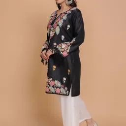 House of Kari Falak Kashmiri Short Kurta Black image 5