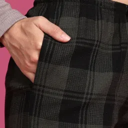 Kryptic Green Cotton Relaxed Fit Printed Lounge Pants image 5