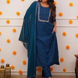 VASTRAHUT Ethnic Motifs Embroidered Round Neck Zari Kurta With Trousers & Dupatta-picture-26