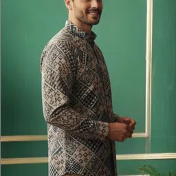TATTVA Men Floral Printed Kurta image 3
