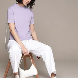 The Roadster Lifestyle Co. Round Neck Solid T-shirt-picture-7