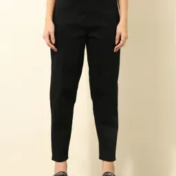 U.S. Polo Assn. Black Cotton Carrot Fit Jeans-picture-42