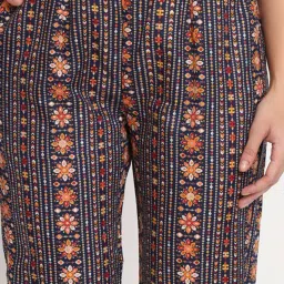 Salwat Blue Embroidered Kurta With Pant & Dupatta image 5