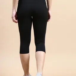 VOXATI Women Knee-Length Stretchable Workout Tights image 4