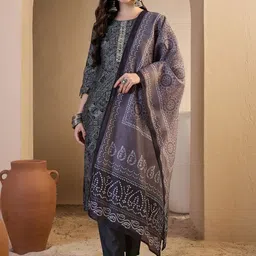 MASSTANI BY INDDUS Women Geometric Printed and Hand Embroidered Kurta Set with Dupatta-picture-43