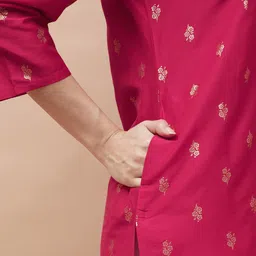 Melange by Lifestyle Geometric Embroidered Notch Neck Thread Work Straight Kurta image 2