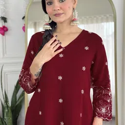 SZN Ethnic Motifs Embroidered V-Neck Thread Work Kurta With Trousers & Dupatta image 2
