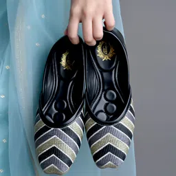 shoetopia Emberoidered Ethnic Festive Party Occasion Wear Juttis For Girls Jutis For Women image 5