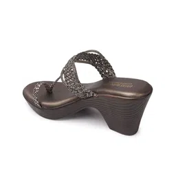madam glorious Women Embellished Open Toe Wedge Sandals image 5